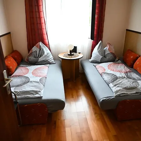Pelikan Apartman, 60 Meter * Balatonbereny