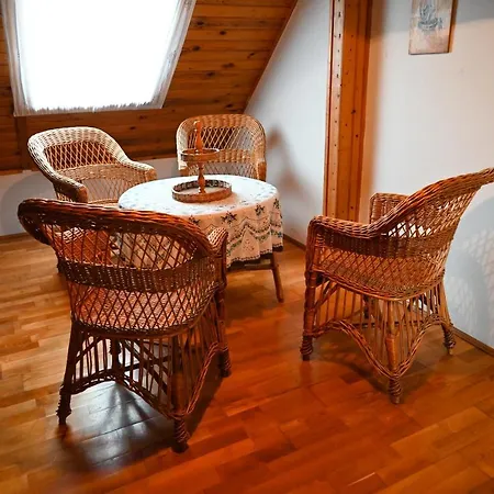 Pelikan Apartman, 60 Meter Balatonberény